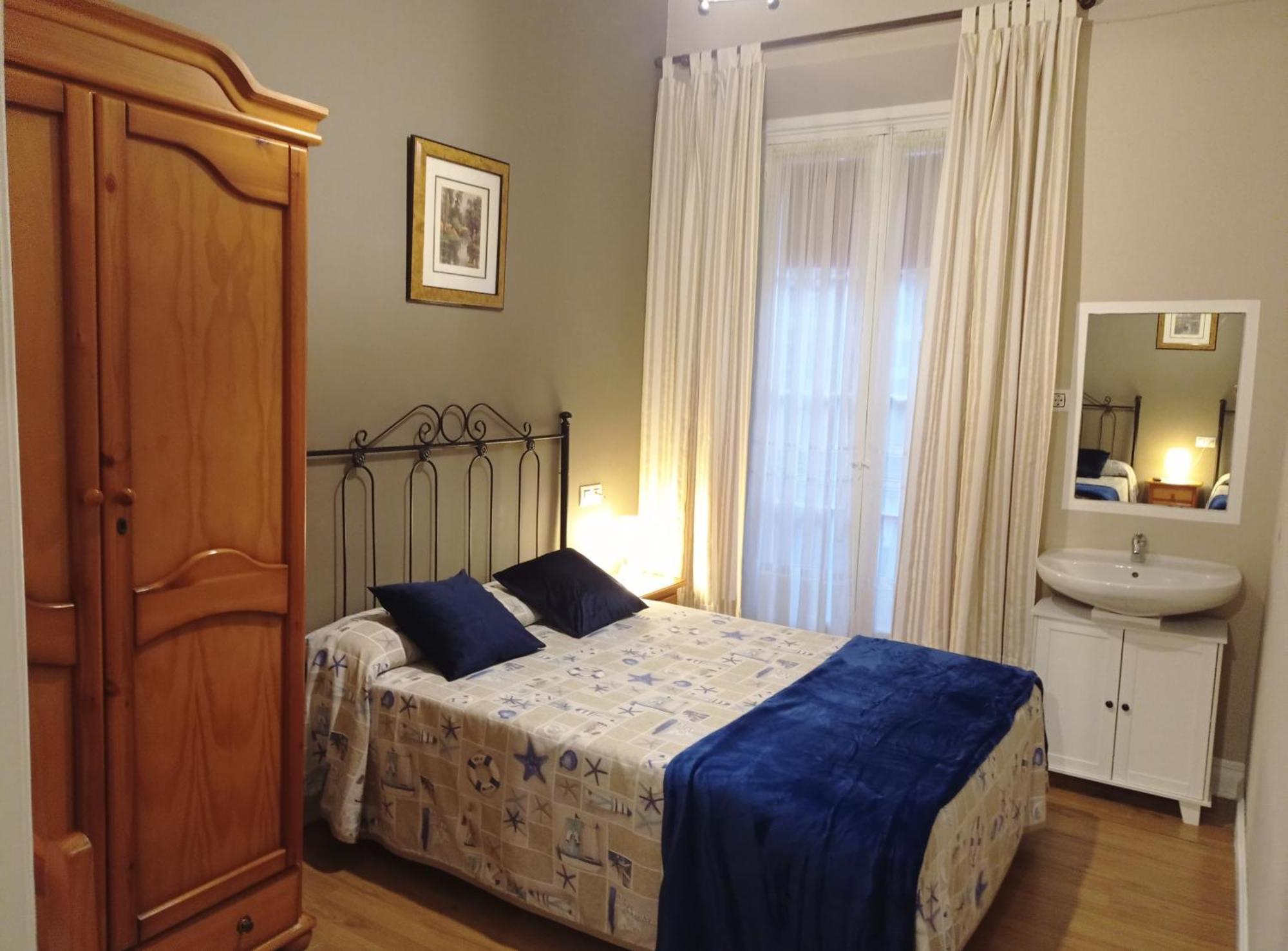 Hospedaje Don Pelayo Gijón Kültér fotó