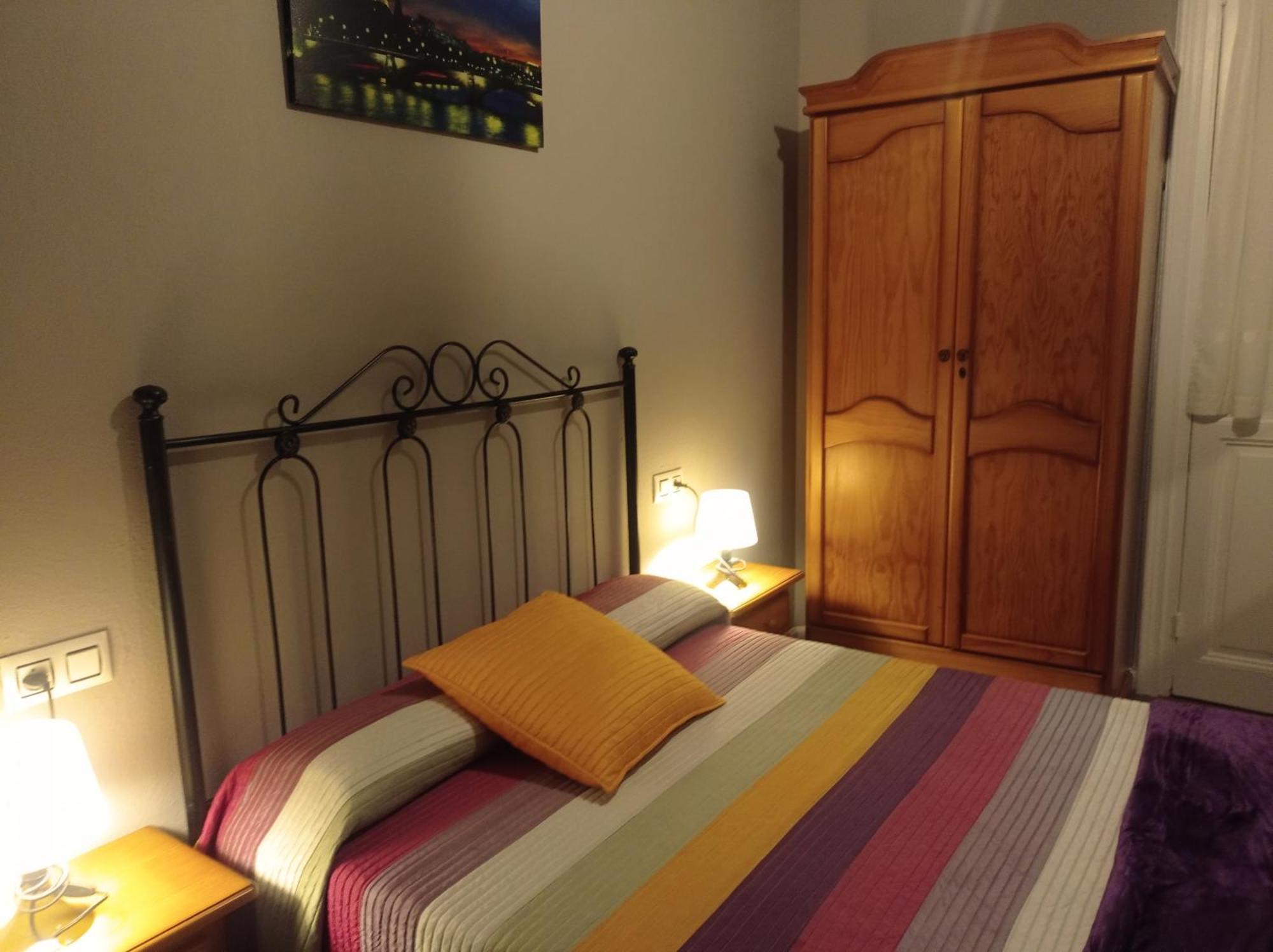 Hospedaje Don Pelayo Gijón Szoba fotó