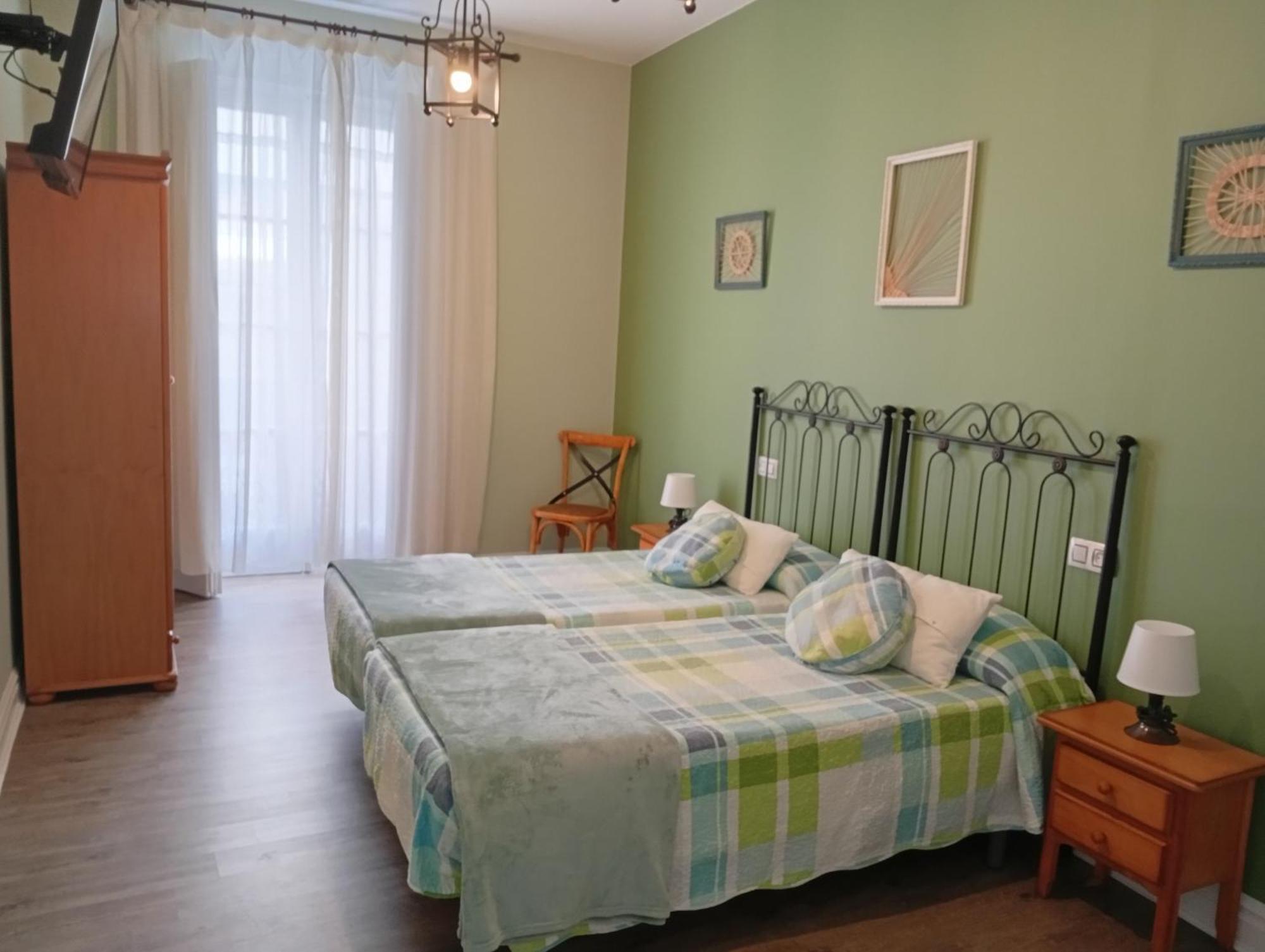 Hospedaje Don Pelayo Gijón Szoba fotó