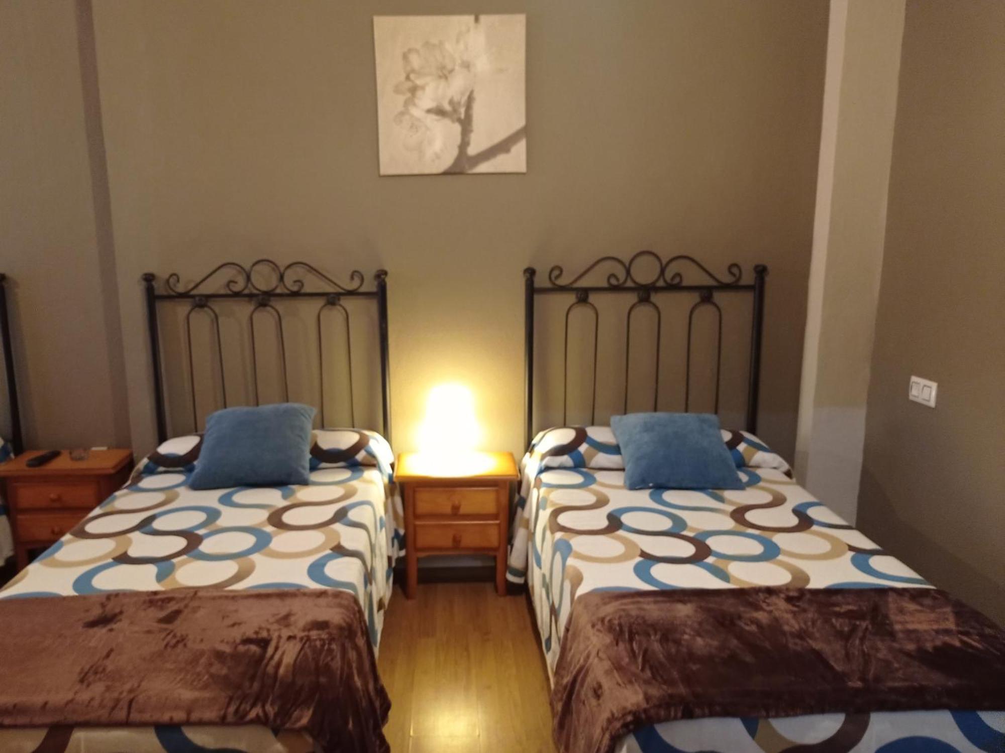 Hospedaje Don Pelayo Gijón Szoba fotó